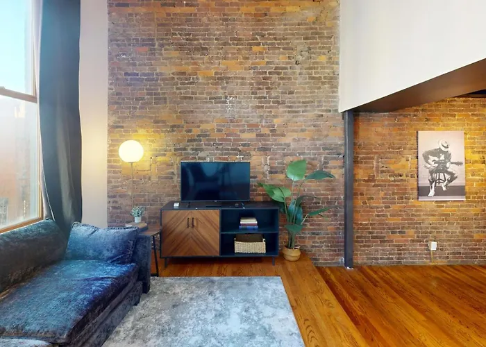 The Lofts At 107