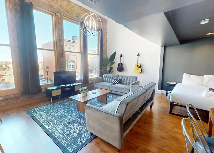 The Lofts At 107