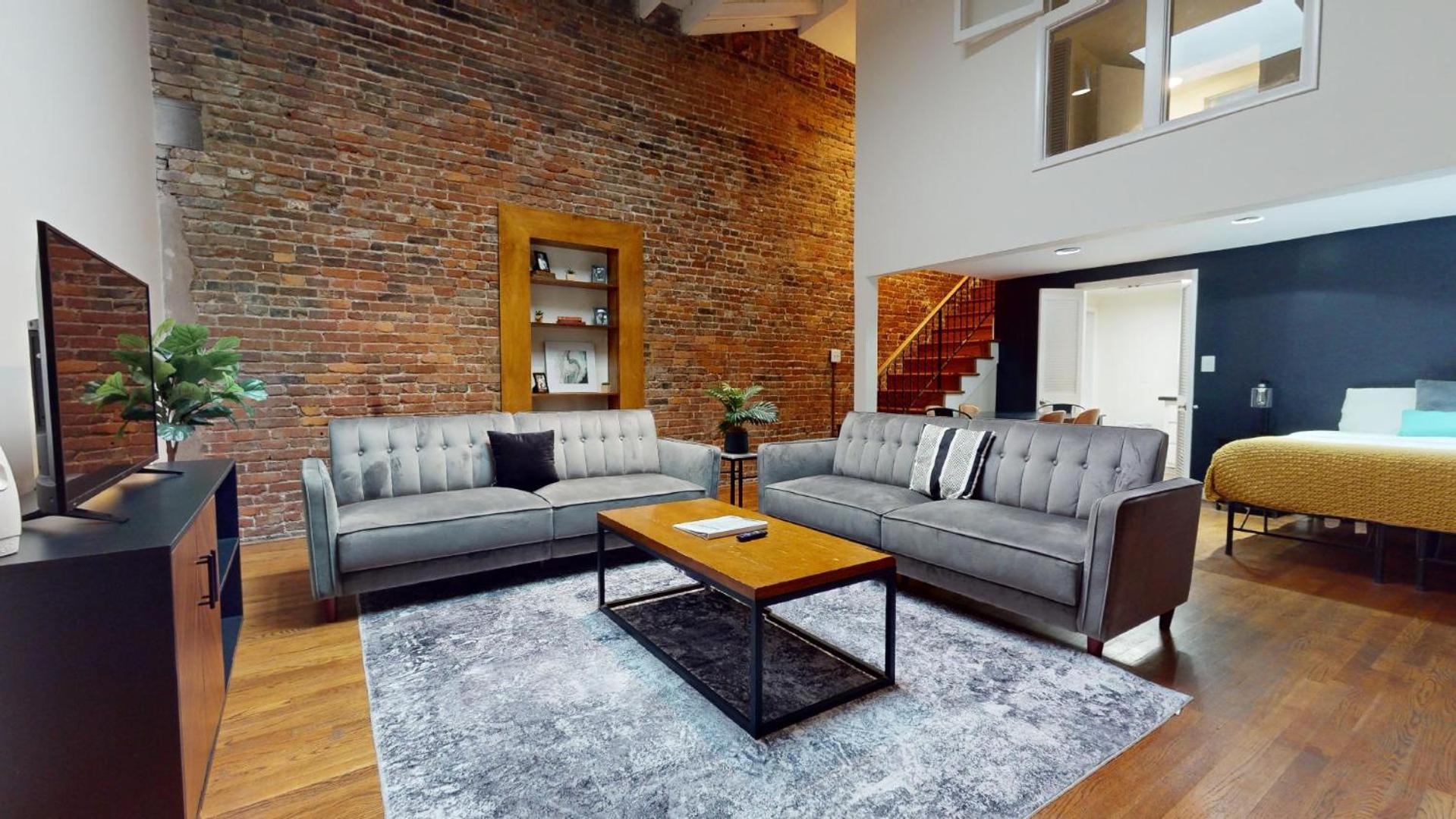 The Lofts At 107 Apart-hotel *