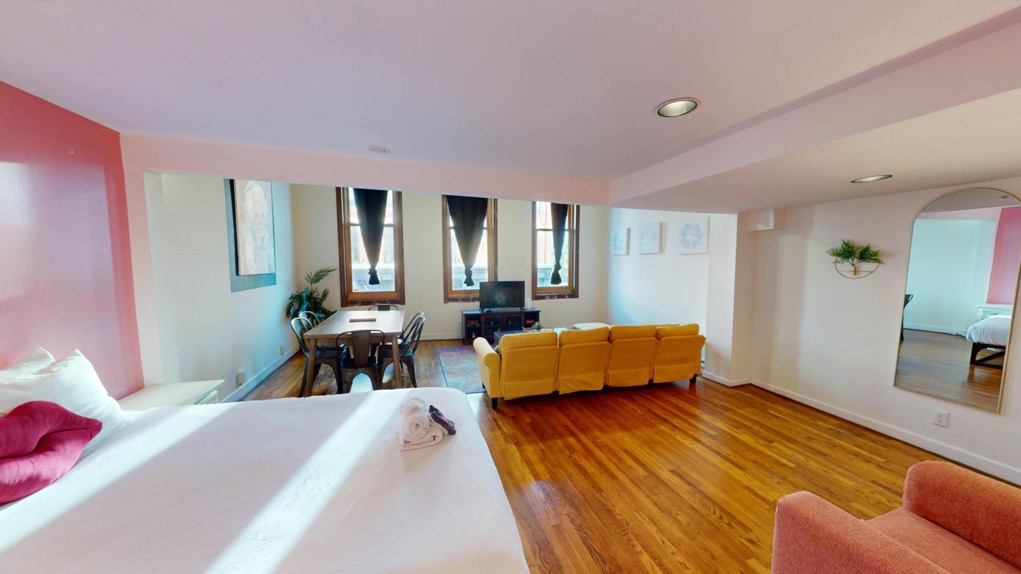Apart-hotel The Lofts At 107