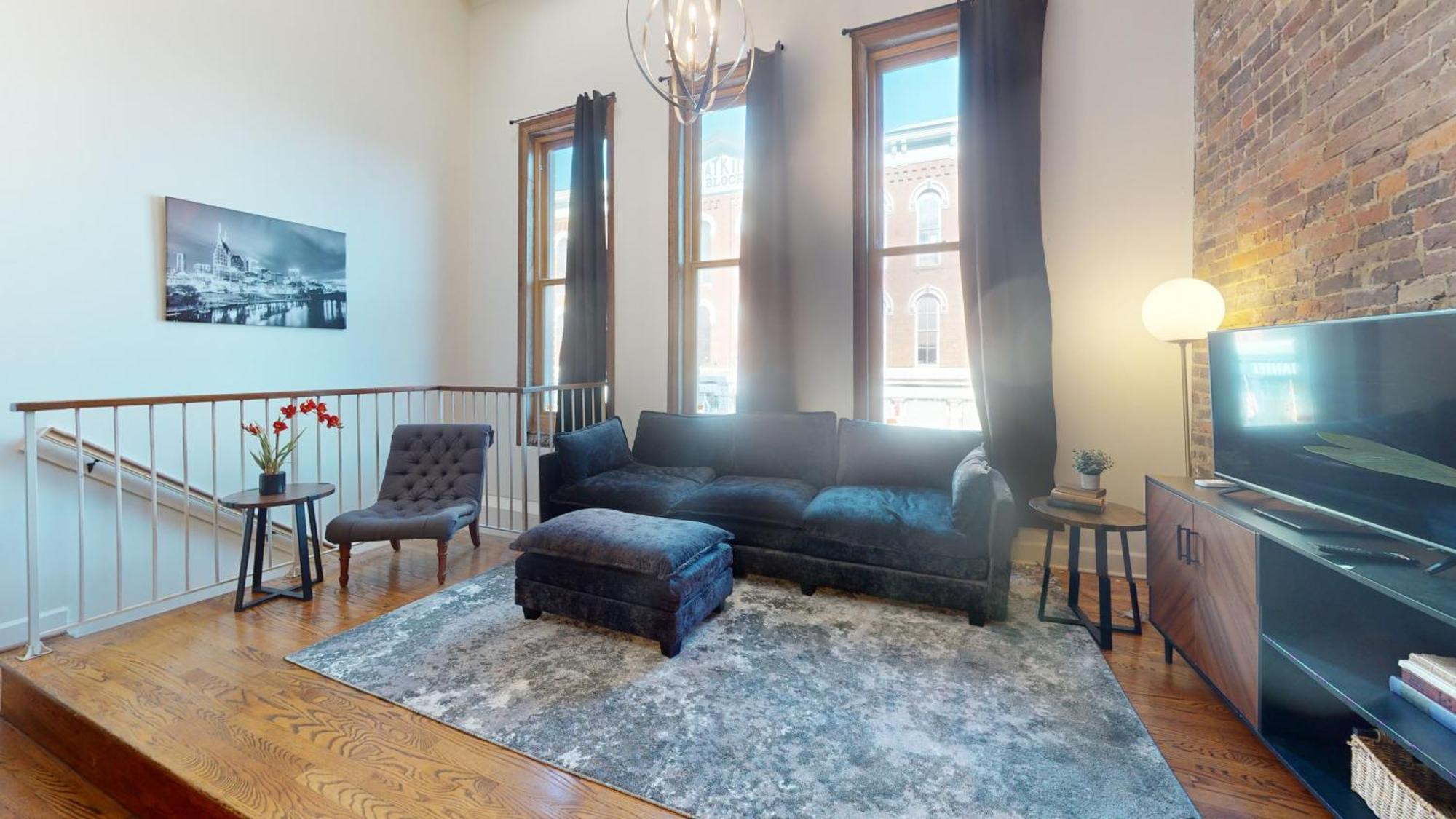 The Lofts At 107 Aparthotel