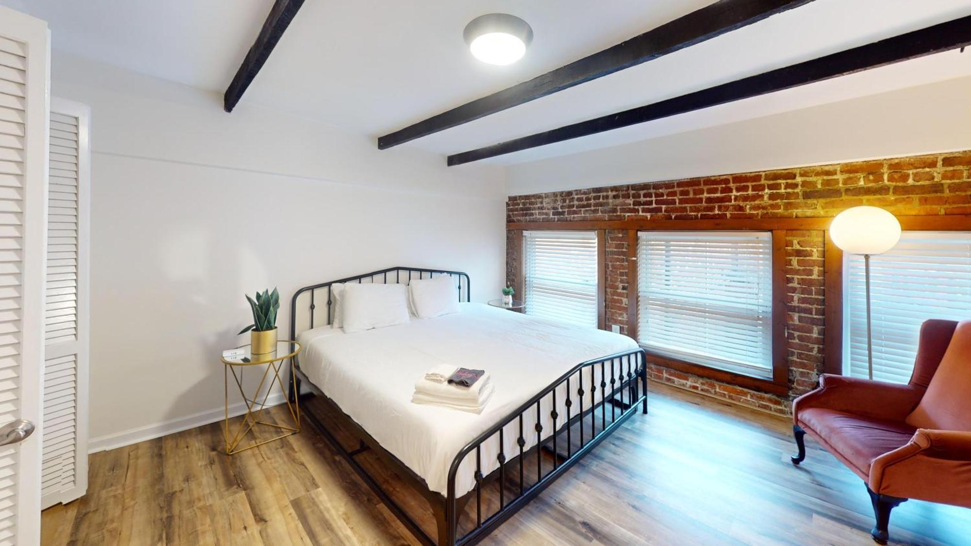Apart-hotel The Lofts At 107 *