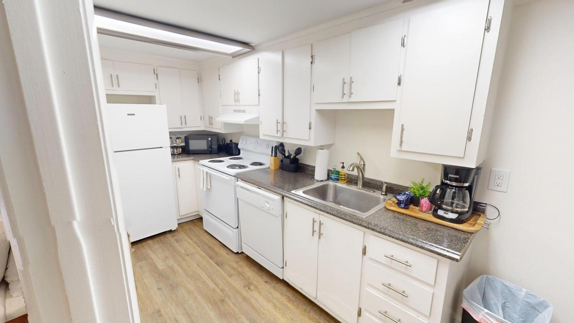 The Lofts At 107 Apart-hotel *