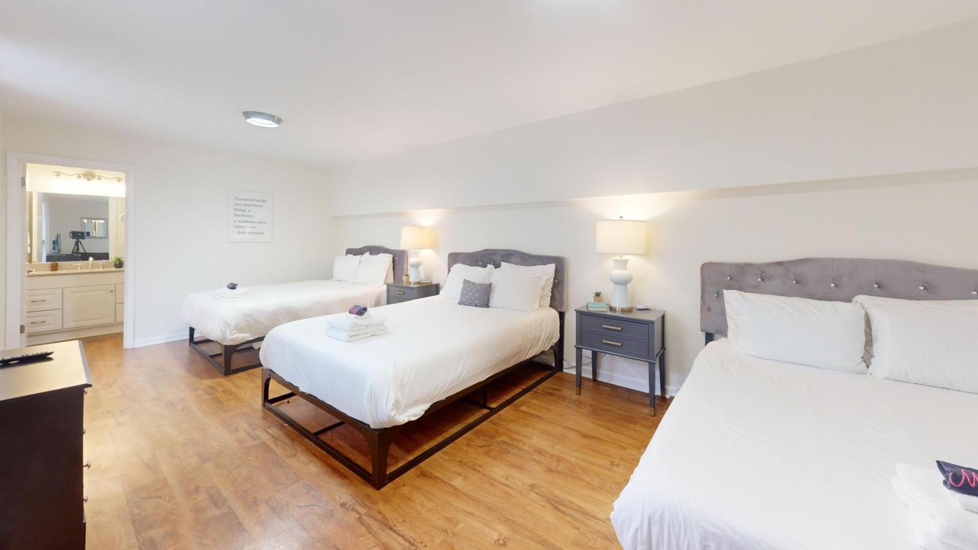 The Lofts At 107 *